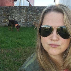 Meet your Posher, Jessica